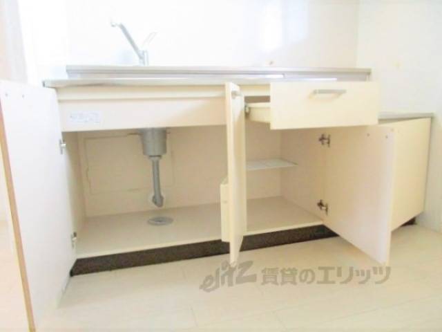 キッチン　キッチン下部収納