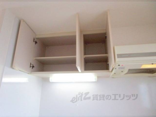 キッチン　キッチン上部棚