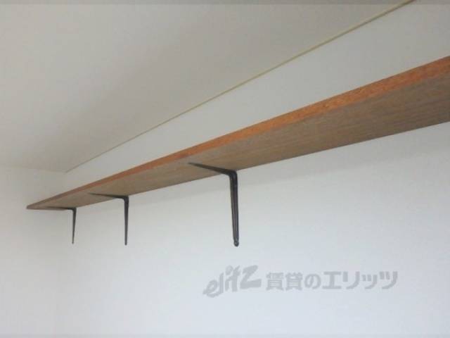 収納　棚
