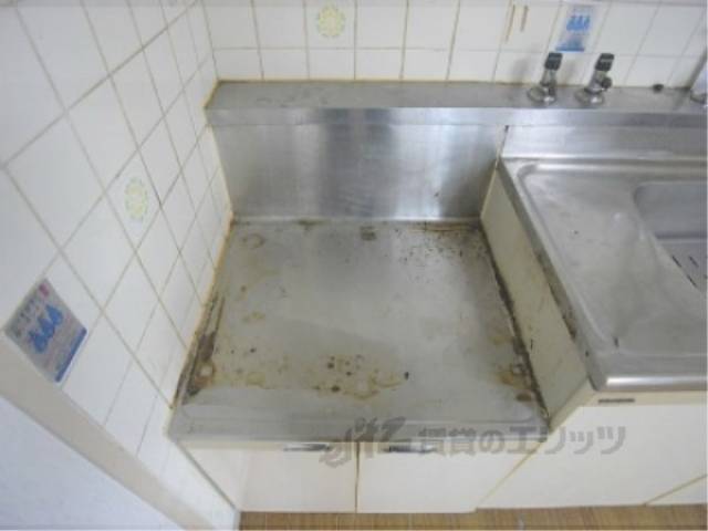 キッチン　コンロ置き場