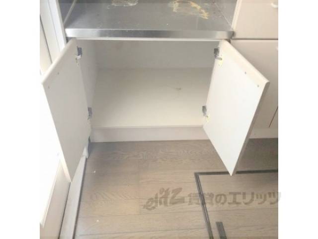 収納　キッチン