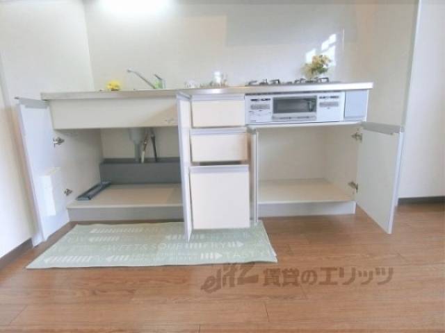 キッチン　下部収納