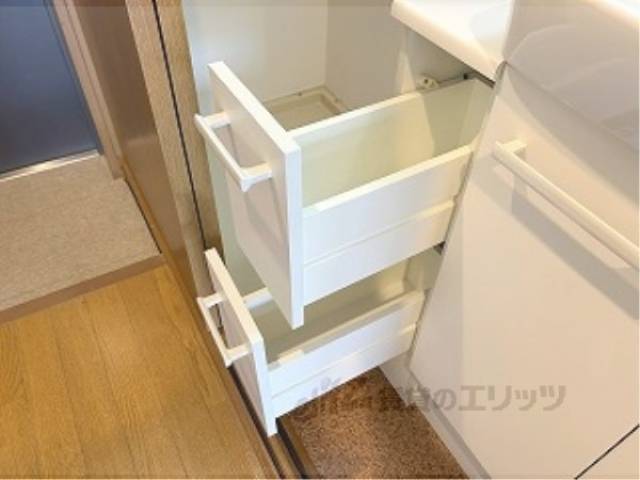 洗面所　下部収納