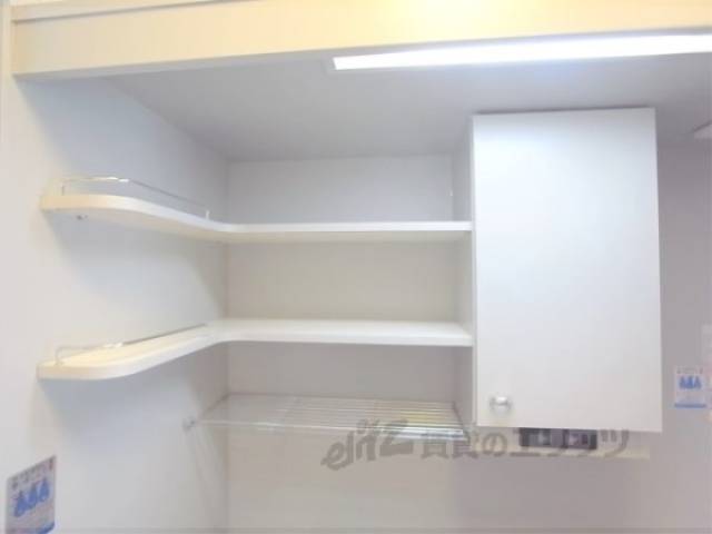 キッチン上部収納