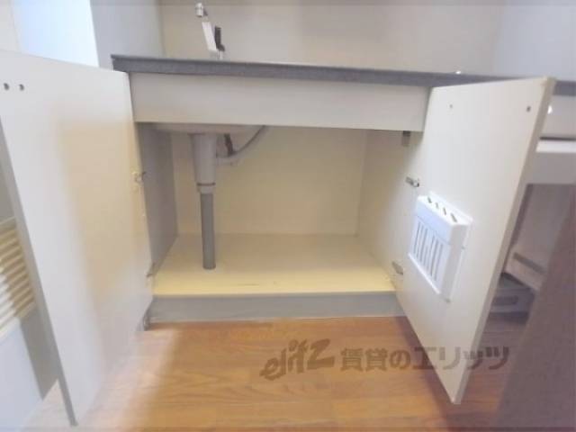 キッチン下部収納