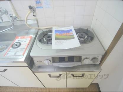 キッチン　嬉しい２口コンロですね。