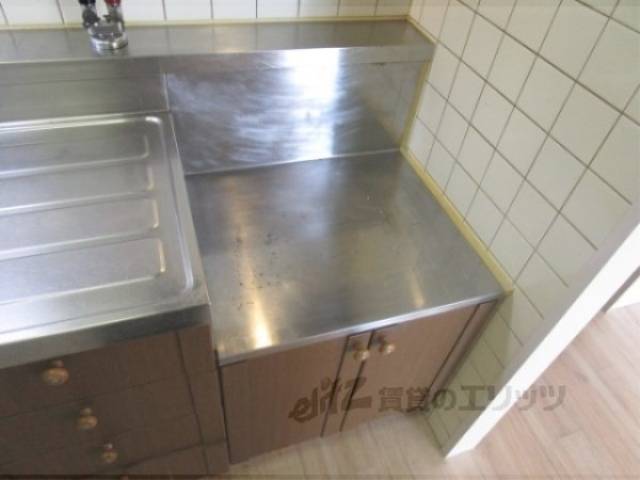 キッチン　コンロ置き場