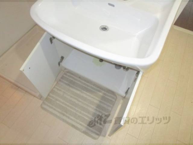 洗面所　下部収納