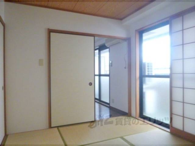 和室　明るいお部屋です