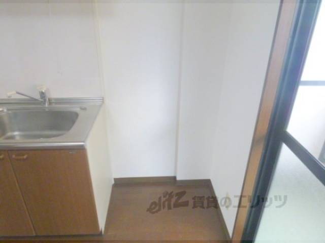 冷蔵庫置場　キッチン横です