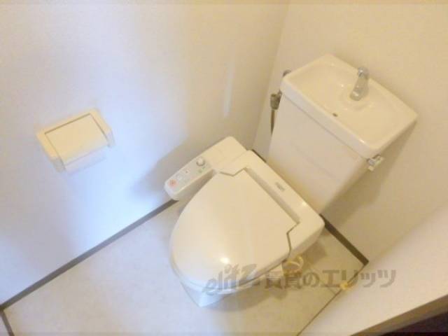 トイレ　清潔感あるトイレ