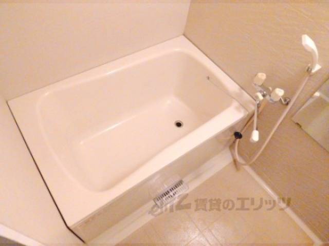 風呂　明るいお風呂です