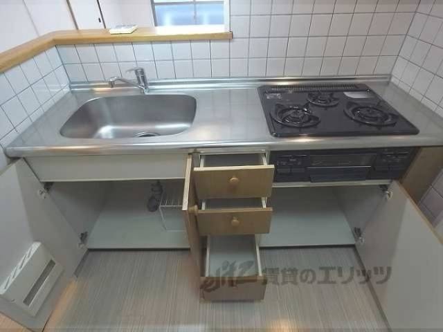 キッチン　収納