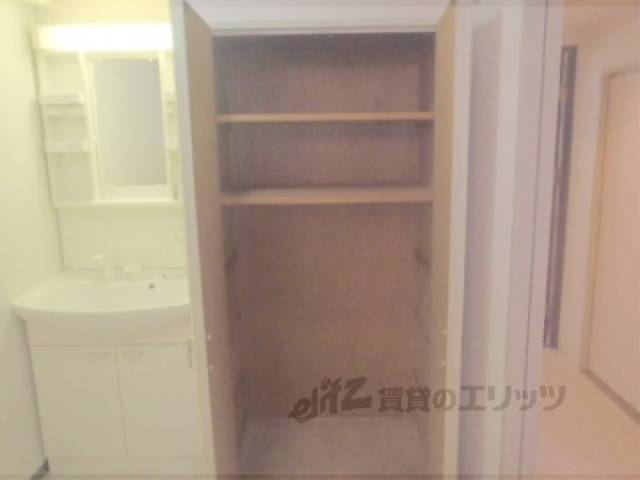 収納　エアコン