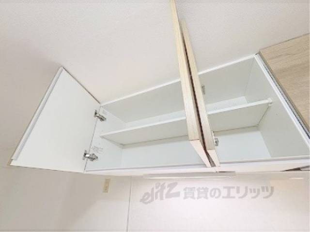 キッチン　キッチン上部収納