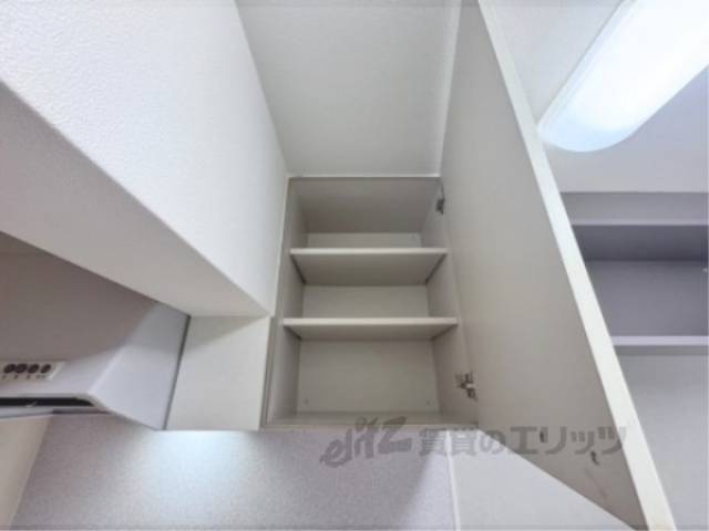 収納　キッチン上
