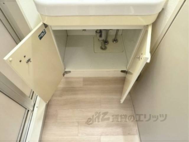 収納　洗面台下