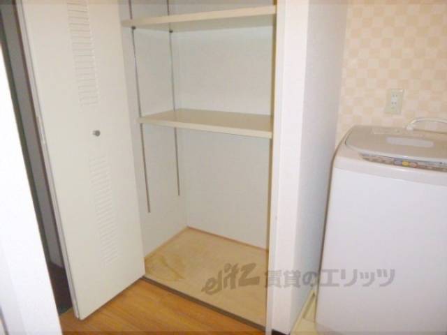 収納　廊下収納