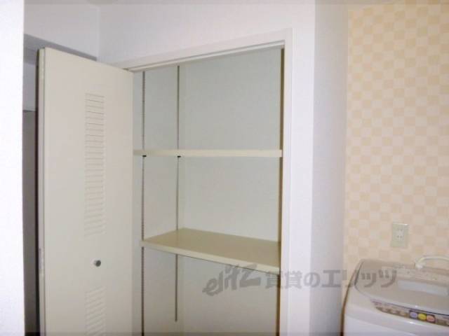 収納　廊下収納