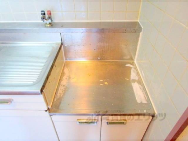 キッチン　コンロ置き場