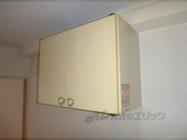 キッチン　キッチン上部収納