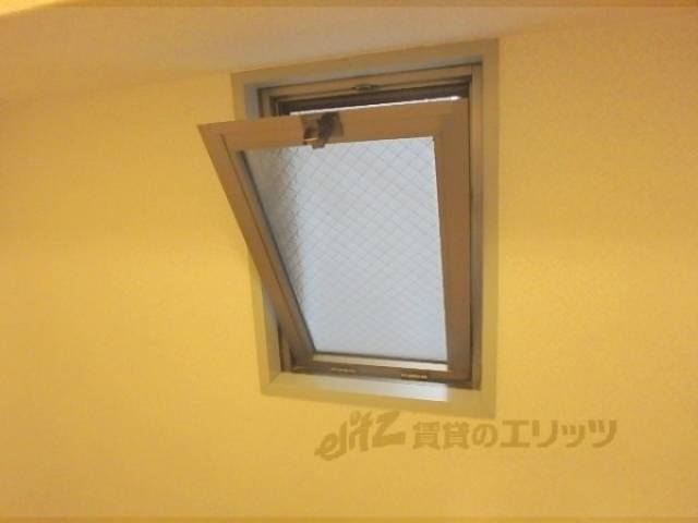 トイレ窓
