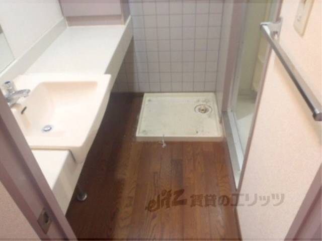 洗面所　洗濯機置場