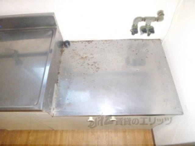 キッチン　コンロ置き場