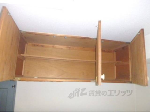 キッチン　キッチン上部棚