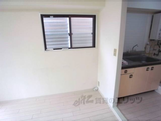 冷蔵庫置場　お部屋に置くことが出来ます