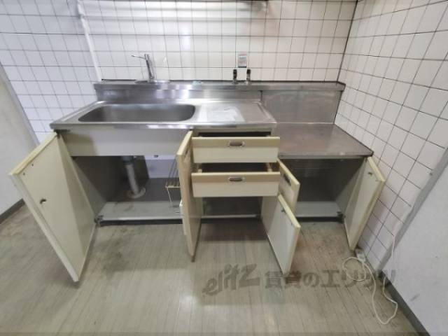 キッチン　収納
