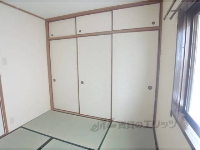 収納　エアコン
