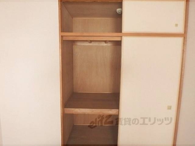 和室　収納