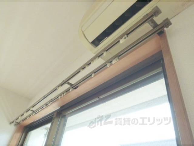 カーテンレール