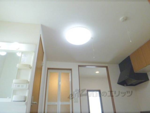 洋室　天井部分