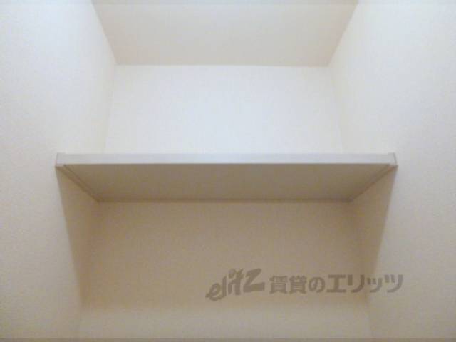 トイレ　棚