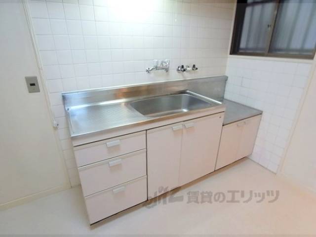 キッチン　下部収納