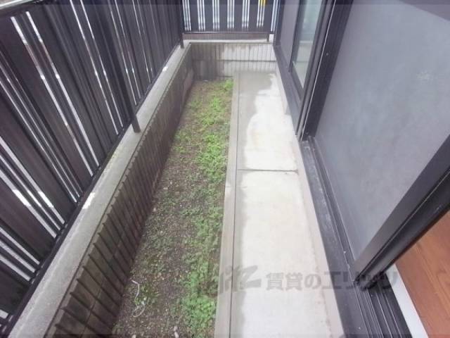 ベランダ　庭
