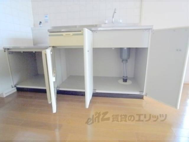 キッチン　下部収納