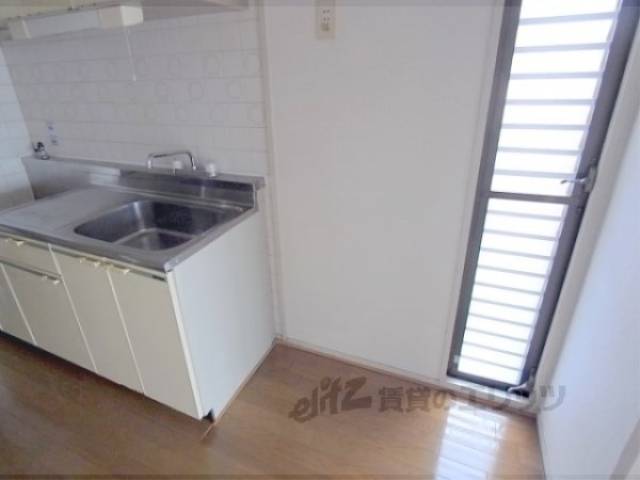 キッチン　冷蔵庫置場