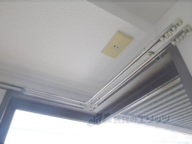 カーテンレール