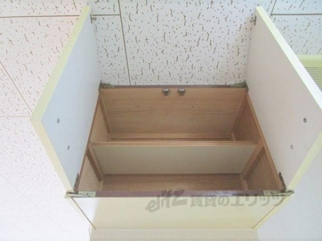 キッチン　上部収納
