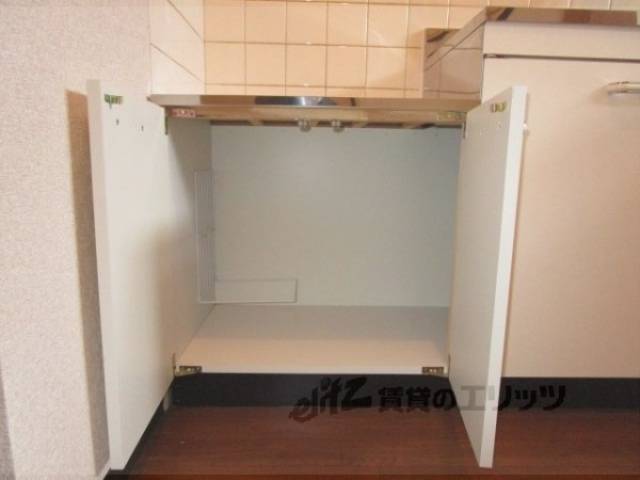キッチン　下部収納