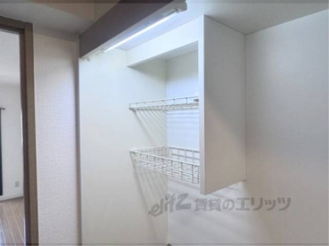 収納　キッチン上