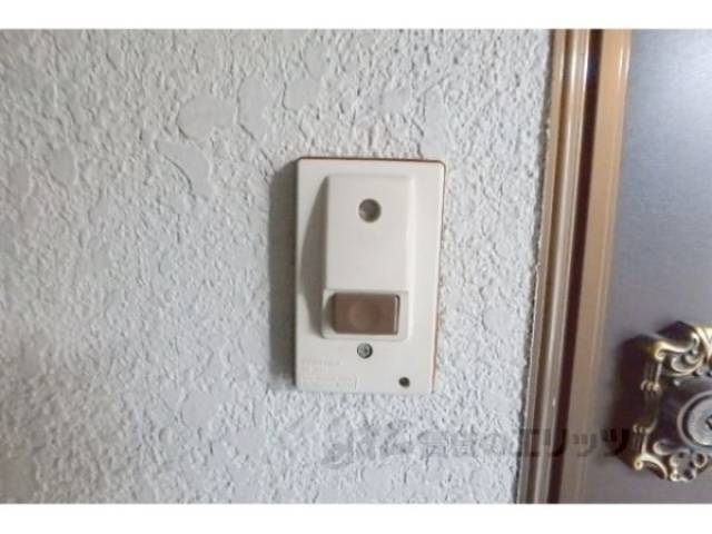 玄関　インターホン