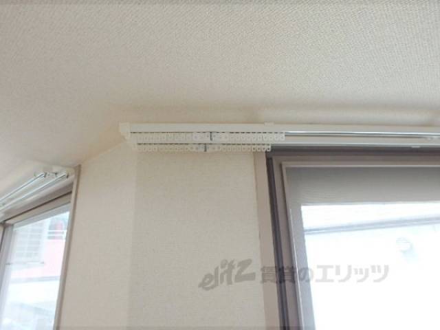 カーテンレール