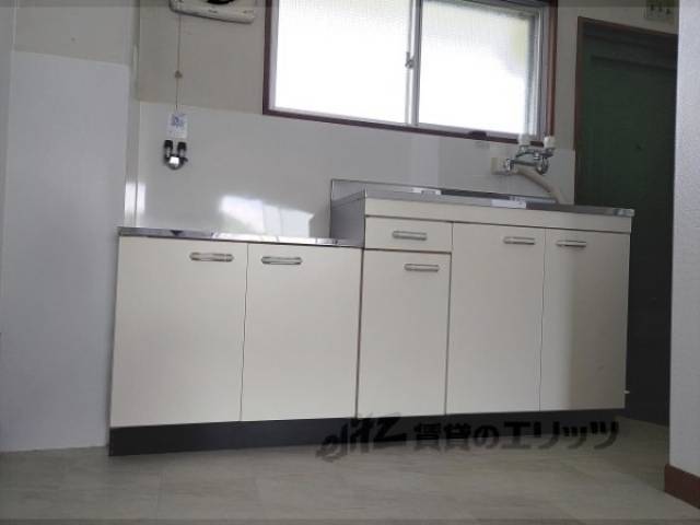 キッチン　収納下部