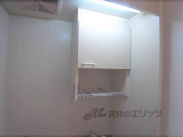 キッチン　上部収納