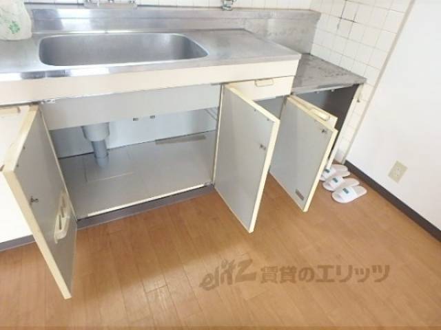 キッチン　下部収納