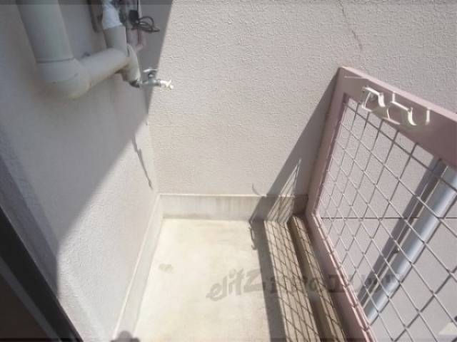 洗濯機置場　ベランダに設置可能